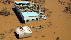 damaged-buildings-are-seen-as-flood-waters-be-1553446440013.JPG