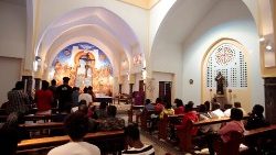 african-christian-migrants-attend-a-church-in-1553788465188.JPG