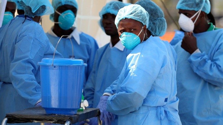 Ärzte in einem Cholera-Zentrum in Mosambik