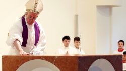 pope-francis-visits-the-parish-of-san-giulio--1554655161130.JPG