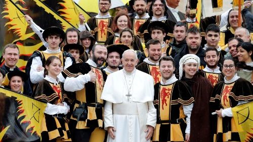 pope-francis-holds-weekly-audience-at-the-vat-1554889738540.JPG