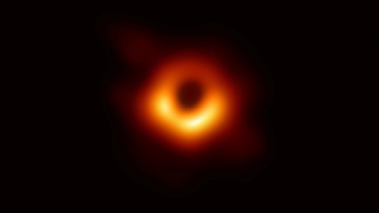 Фотаздымак чорнай дзіркі, зроблены “Event Horizon Telescope”