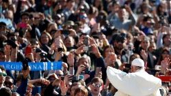 pope-francis-greets-faithful-as-he-arrives-at-1555487052390.JPG