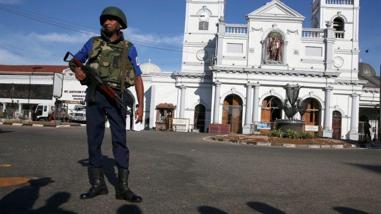 A Colombo ingenti misure di sicurezza dopo gli attentati di un mese fa