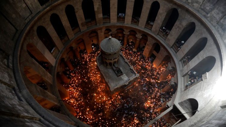RELIGION-EASTER/ORTHODOX-HOLY FIRE
