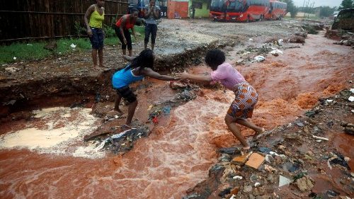Mozambico: 5 morti e 15mila sfollati primo bilancio del ciclone Kenneth