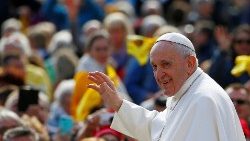 pope-francis-holds-weekly-audience-at-vatican-1556696168994.JPG