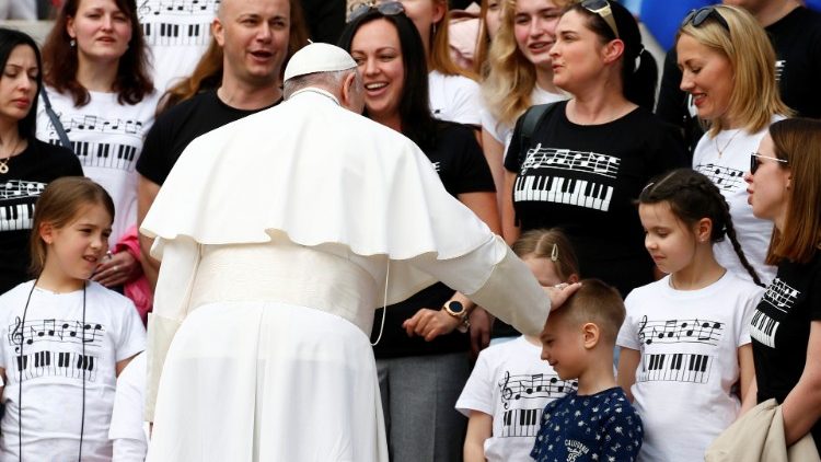 pope-francis-holds-weekly-audience-at-vatican-1556699717198.JPG