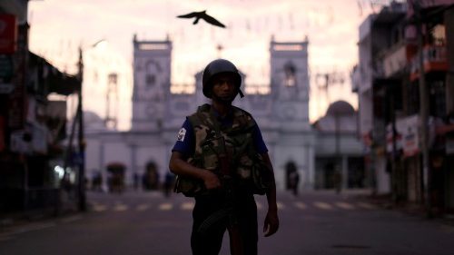 Sri Lanka. Card. Ranjith: Messe ancora sospese per rischio nuovi attacchi