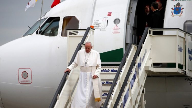 Папа Франциск на летище София, 5 май 2019