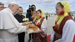 pope-francis-arrives-in-north-macedonia-1557212331593.JPG