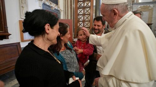 Gebetsanliegen des Papstes: Familien als Schule der Menschlichkeit