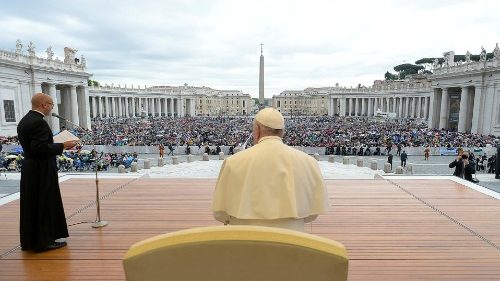 pope-francis-holds-weekly-audience-at-the-vat-1557927853060.JPG