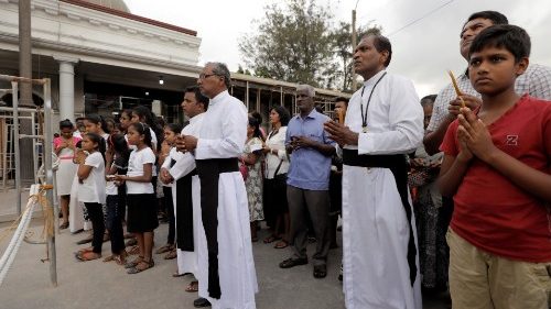 Card. Filoni nello Sri Lanka: Papa vicino ai cattolici colpiti dagli attentati