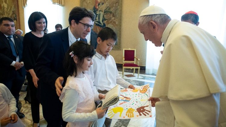 pope-francis-has-an-audience-with-a-delegatio-1558700345319.JPG