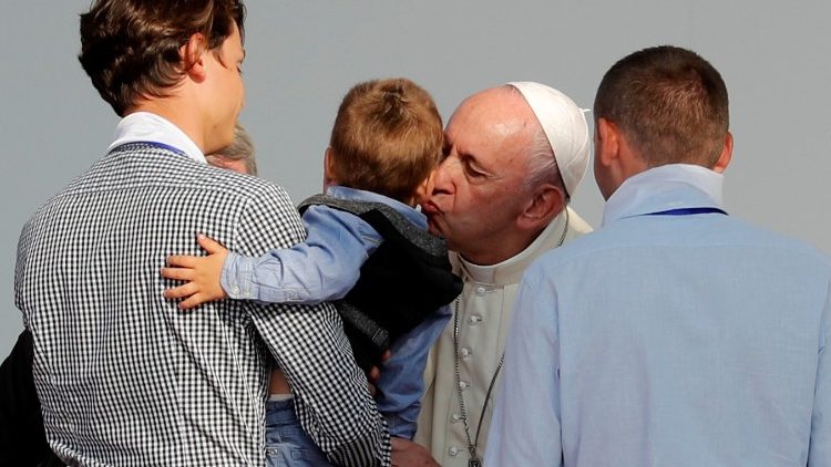 Papa Francisco no encontro com os jovens e as famílias em Iaşi