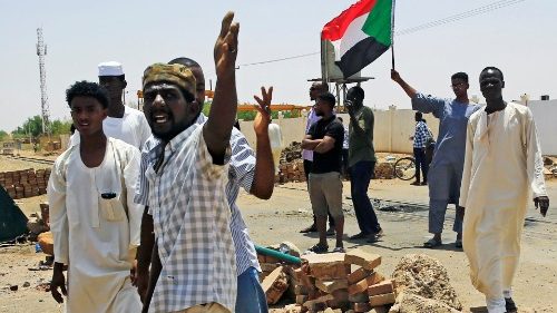 Soudan: le pouvoir militaire souffle le chaud et le froid