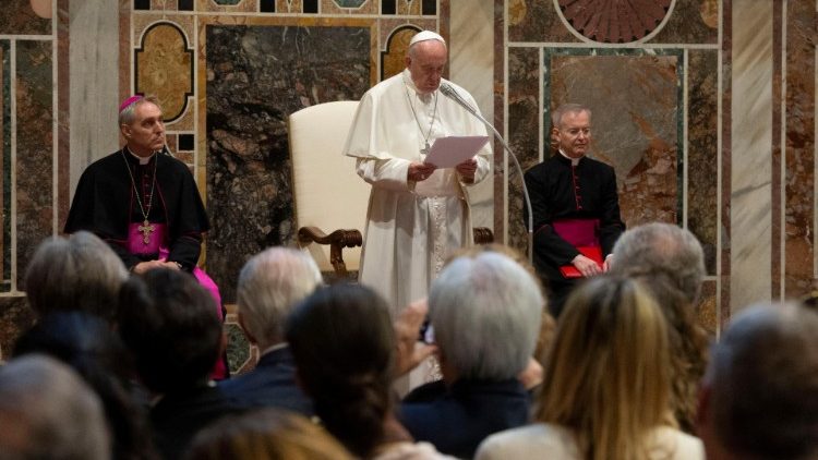 Papa Franjo govori članovima Zaklade Centesimus Annus pro Pontifice; Vatikan, 8. lipnja 2019.