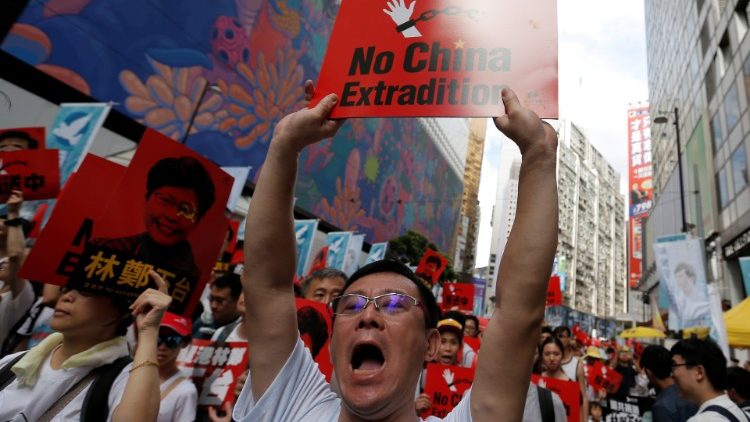 Hongkong an diesem Sonntag: Hunderttausende demonstrieren gegen das geplante Auslieferungsgesetz.