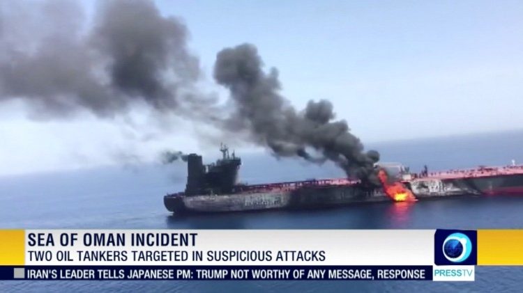 Tàu chở dầu bị cháy tại vịnh Ba Tư