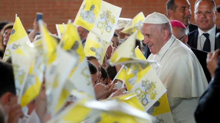 Påven möter troende i Camerino 