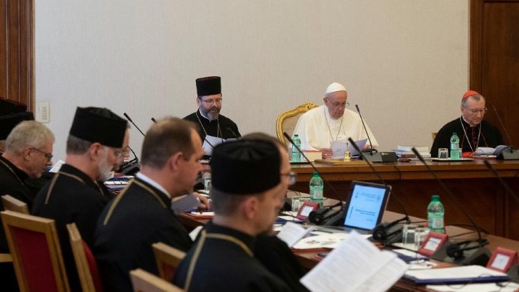 Pope Francis with members of the Permanent Synod of the Ukrainian Greek Catholic Church (file photo)