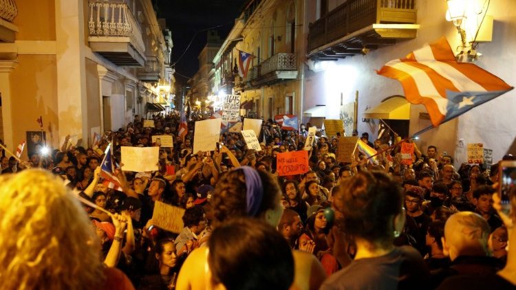 Sept jours de manifestations devant la résidence du gouverneur Ricardo Rossello à San Juan
