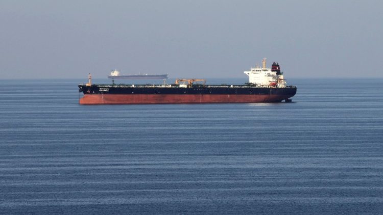 Una petroliera sullo stretto di Hormuz
