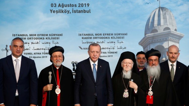 Erdogan elnök jelen volt a szír-ortodox templom építésének kezdetén, 2019. augusztus 3-án