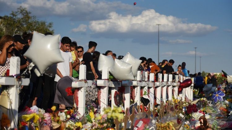 Menschen in El Paso trauern um die Opfer der Schießerei