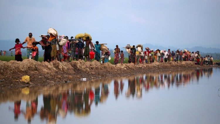 Біженці рохінджа на кордоні М'янми та Бангладеш