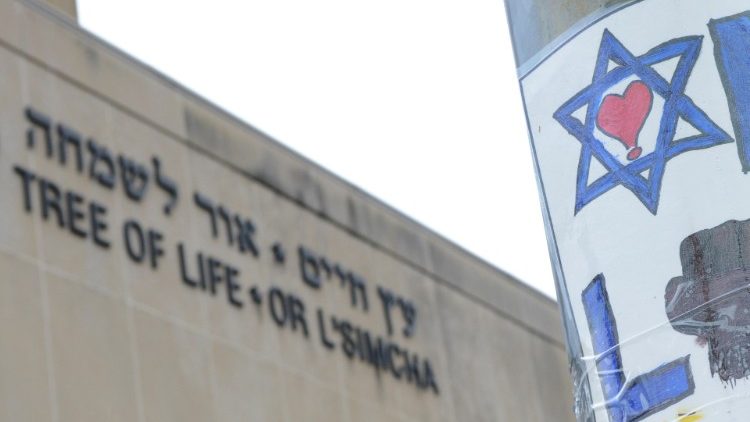 La facciata della sinagoga dell'Albero della Vita dove il 27 agosto 2018 una sparatoria ha fatto 11 vittime