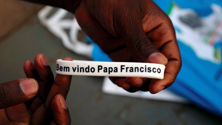 "Dobrodošel, papež Frančišek." Mozambik bo prva država, ki bo med tokratnim apostolskim potovanjem sprejela svetega očeta.