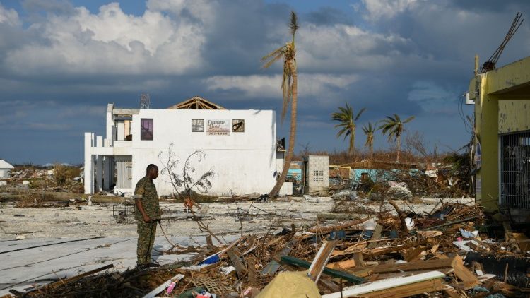 飓风多里安肆虐巴哈马