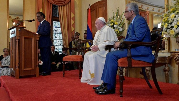 Mgogoro kati ya Mauritius na Uingereza ni kati ya mada zilizogusiwa na Rais Barlen Vyapoory wakati wa hotuba yake ya kumkaribisha Papa Francisko.
