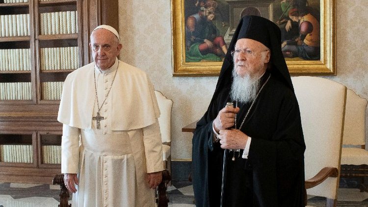Papst Franziskus mit Patriarch Bartholomaios I. an diesem Dienstag  im Vatikan
