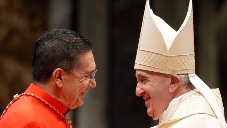Папа Францішак і кардынал Мігель Анхель Аюса Гішот