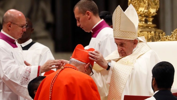 البابا يترأس كونسيستوارا يعين خلاله ثلاثة عشر كردينالا جديدا