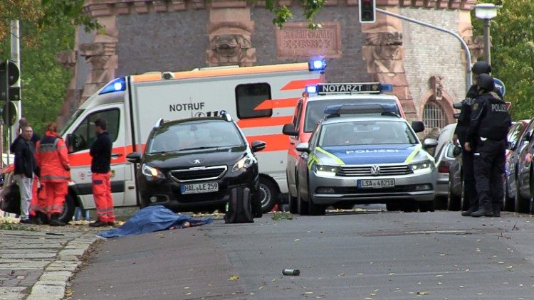 Pamje nga sulmi në Halle