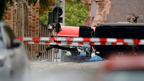 D: Kirche verurteilt Angriff auf Synagoge in Halle