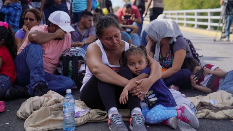 Migranti honduregni al confine Messico-Usa
