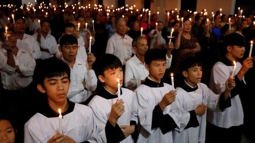 Đc. Anphong Nguyễn Hữu Long gởi Thư Mục tử về 39 nạn nhân ở Anh