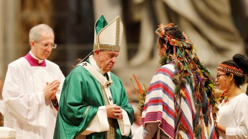 Papstmesse zum Ende der Synode: Gegen eine „Religion des Ich“