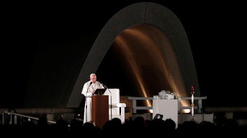 Papež v Hirošimi: Posedovanje jedrskega orožja je nemoralno!