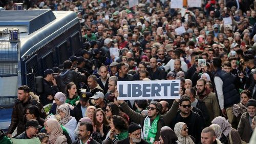 Élection présidentielle en Algérie, après 11 mois de contestation