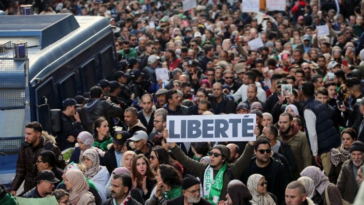 Manifestation d'Algériens s'opposant à la tenue de la présidentielle, le 10 décembre 2019