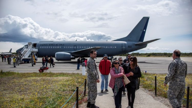 A chilei repülőgép áldozatainak hozzátartozói Punta Arenasba érkeznek