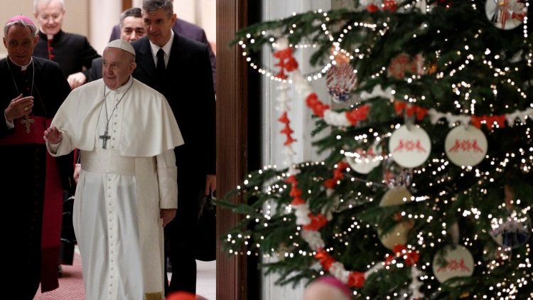 Папа падчас сустрэчы з супрацоўнікамі Ватыкана