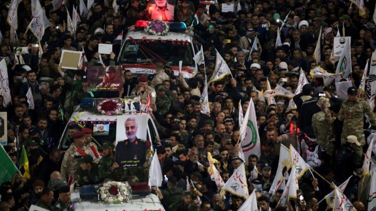 Le cortège funéraire du général Soleimani à Kerbala, le 4 janvier 2020 à Kerbala.