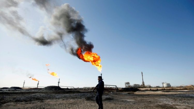 I controlli militari intorno ai pozzi petroliferi in Iraq 